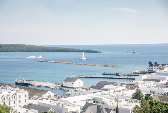 18 Places in US for a Quiet Spring Break - NewsBreak