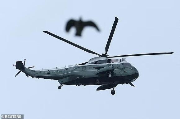 Donald Trump's helicopter is forced to make an emergency landing with ...