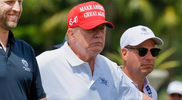 NFL Announcer Slammed For Being a “Joke” – Fans Furious Over His Question For President Donald Trump During Commander-Lions Game [VIDEO] - NewsBreak