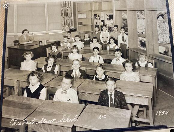 20 Vintage Photos Of What Classrooms Looked Like In The 1950s - NewsBreak