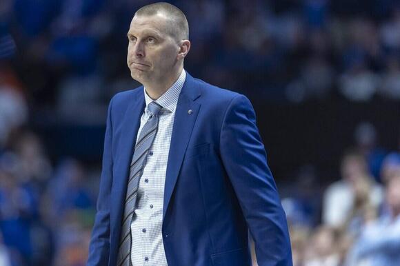 Ask Mark Anything: Why has UK men's basketball become so injury-prone ...