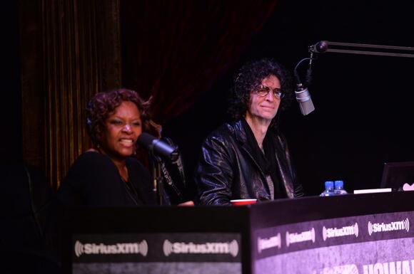‘Howard Stern Show’ Sidekick Robin Quivers, 72, Made a Difference For ...