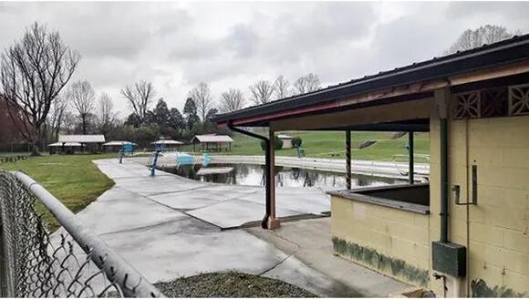 Franklin Pool opening delayed due to construction concerns - NewsBreak