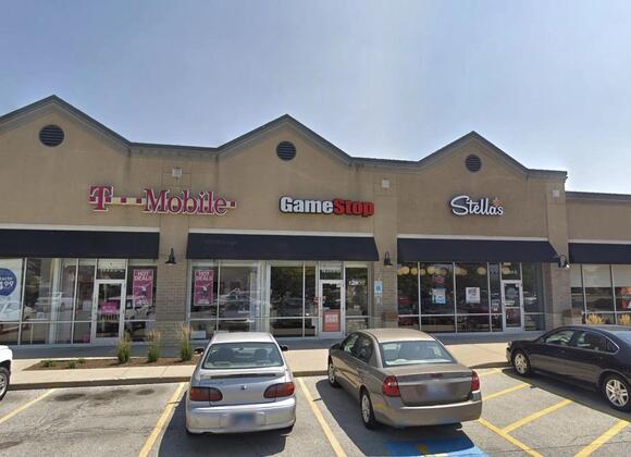 GameStop Shuts Down 10 Illinois Locations Without Warning - NewsBreak