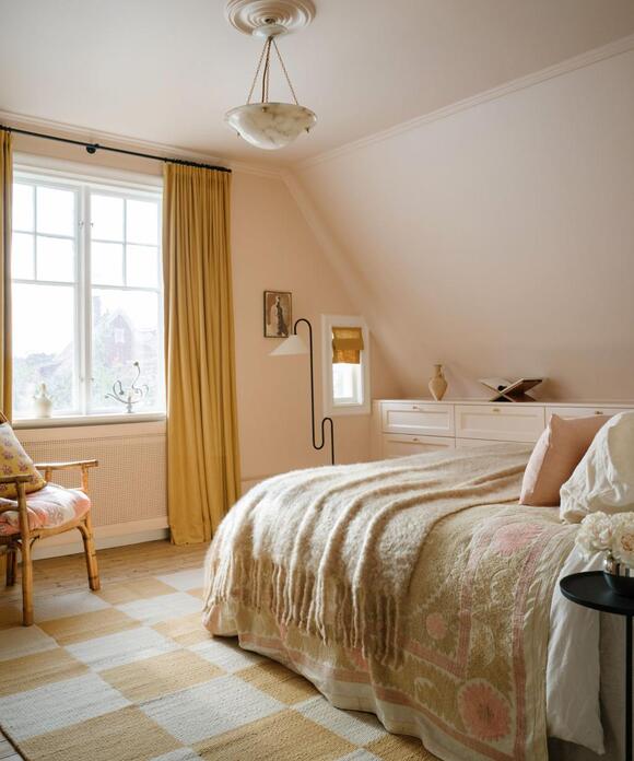 5 sunshine yellow bedroom ideas to cheer up your sleep space - NewsBreak