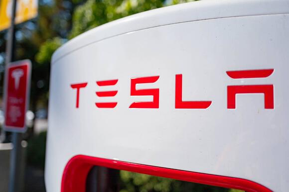Tesla stock sellers should pump their brakes, 5-star analyst says