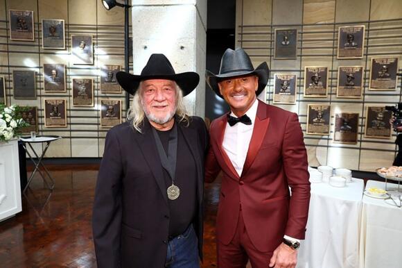 Three Days Before He Died, John Anderson Was Backstage Singing His Own Songs With Tim McGraw