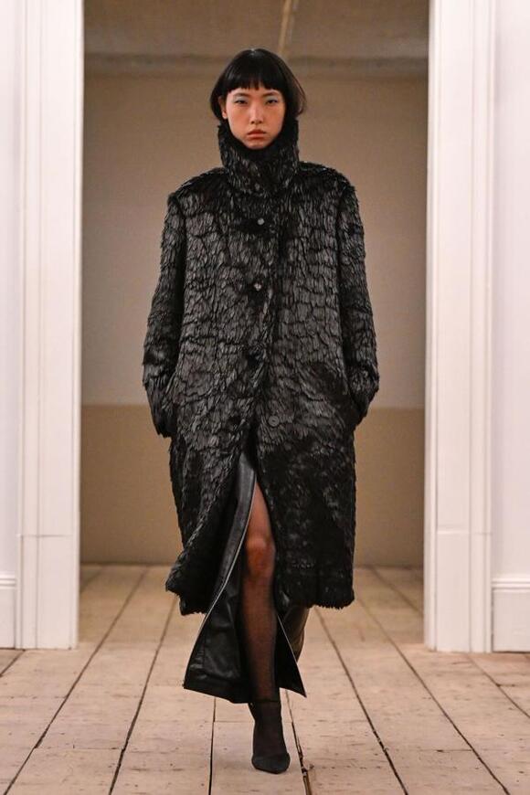 At New York Fashion Week, clothes women actually wear - NewsBreak