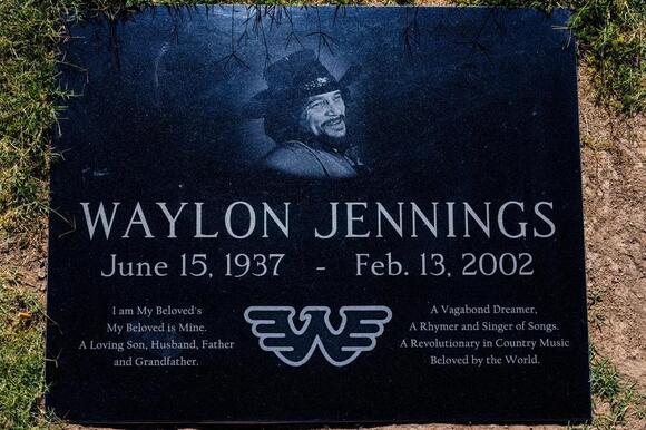 Waylon Jennings' Net Worth 2025: Exploring the Fortune of a Country ...