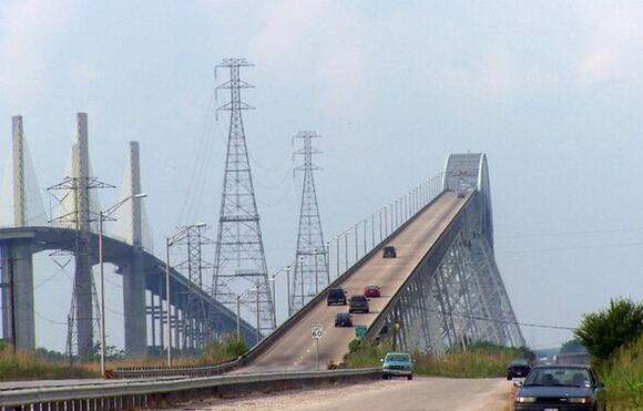 Tourists flock as America's 'scariest' bridge re-opens after $10 ...