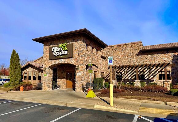 Something Changed at Olive Garden, And Regulars Are Finally Saying It ...