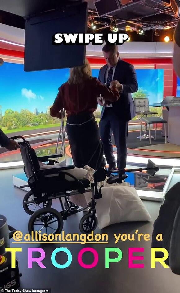 Allison Langdon Is Wheeled Into Nine S Today Show After One Month Off Due To A Horrific Hydrofoiling Accident As Co Host Karl Stefanovic Assists His Injured Co Star On Set News Break