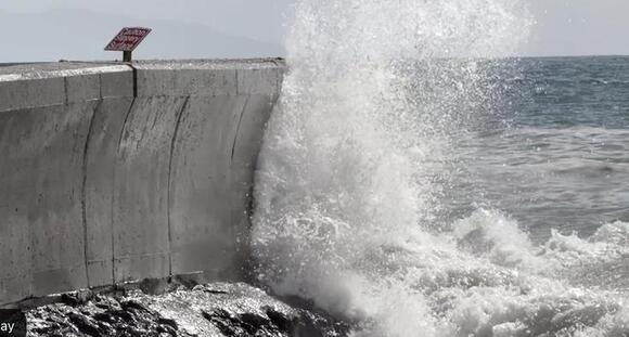 A Kelvin Wave Surge Brings Tide Levels Up and Changes Wave Impacts ...