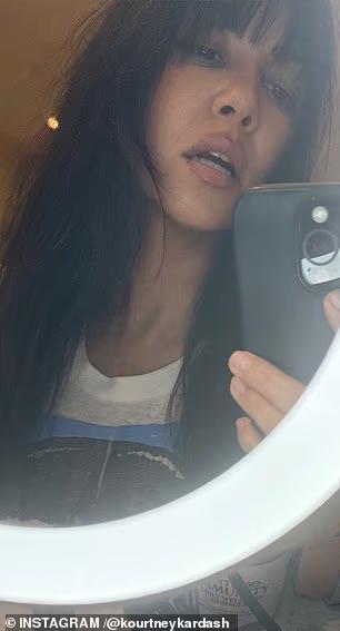 Kourtney Kardashian unveils bold new look while suffering from Covid… and Travis Barker is speechless - NewsBreak