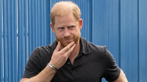 Prince Harry Branded ‘Pathetic’ for ‘Using Magazine Interview to Reach Out to Royals, ' Sources Claim