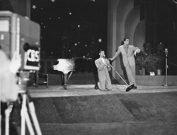 See Rare Backstage Photos of Elvis, The Beatles and More on ‘The Ed ...