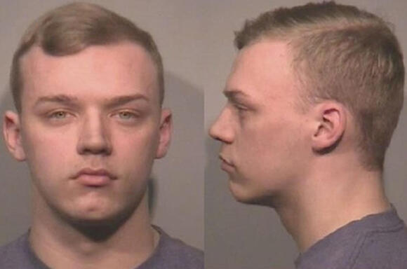 Camouflaged Fugitive's Getaway Ends In Dramatic Arrest In IL - NewsBreak