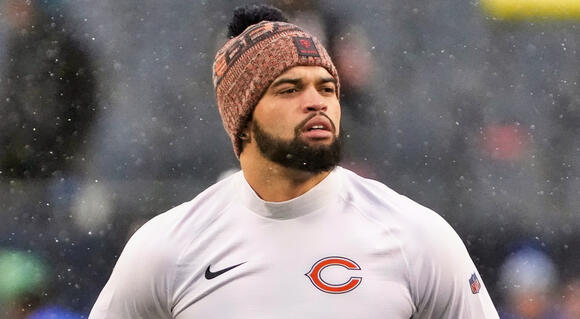 Caleb Williams’ “Insane” Pose For Chicago Bears Uniform Launch Has NFL ...