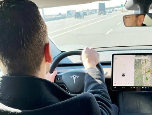 How Far Away Should You Be from the Steering Wheel? - NewsBreak
