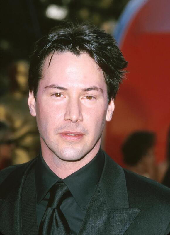 Keanu Reeves Turns Heads with Latest Look, Sparking Reactions - Photos ...