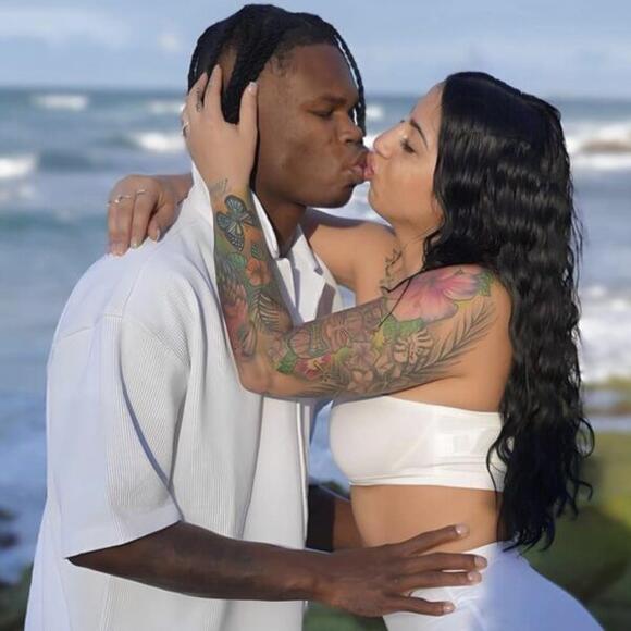 Travis Hunter's Wife Leanna Lenee Drop Videos Without Him During Their  Lavish Honeymoon - NewsBreak