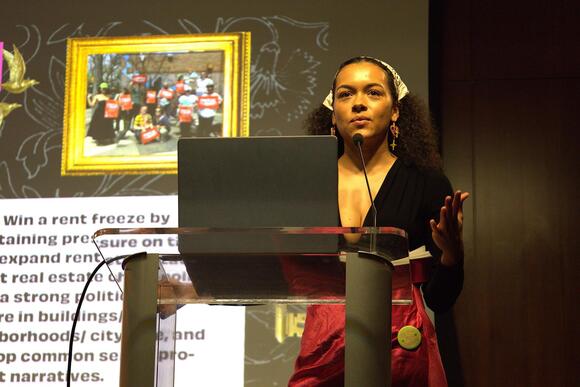 Hot Girls 4 Zohran gets organized at a Brooklyn town hall - NewsBreak
