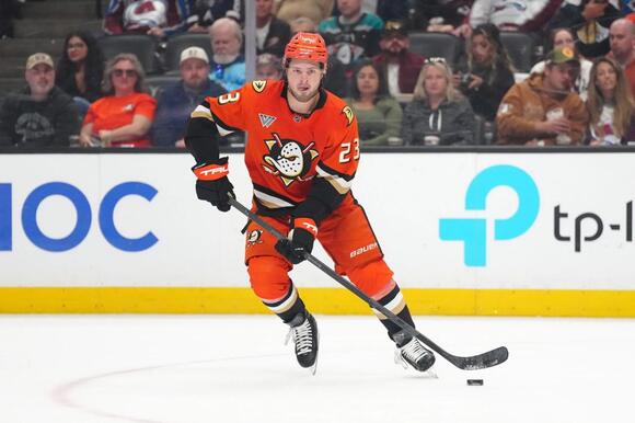 Ducks Raise Eyebrows As Mason McTavish Gets Banished to OHL Ahead of  Training Camp - NewsBreak
