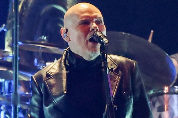 Smashing Pumpkins Launch 'Rats in a Cage' Tour: Video, Set List - NewsBreak