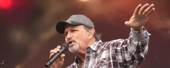 Born on This Day in 1960, the Frontman and Guitarist for the First ...