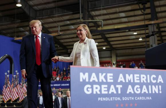Kaitlan Collins Schools Trump After His Deranged Attack - NewsBreak