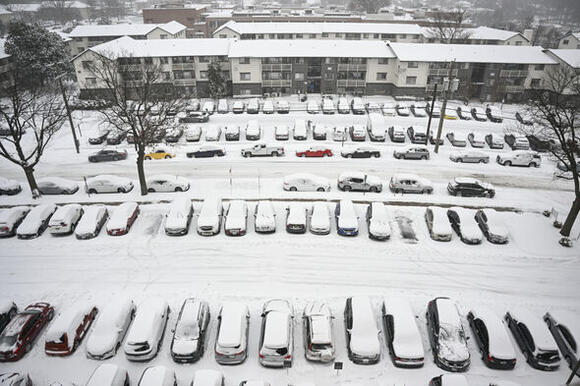 DC-area school closings as snow bomb hits East Coast - NewsBreak