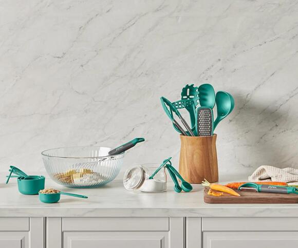 These are the Nostalgic Kitchenware Brands Making a Major Comeback in ...