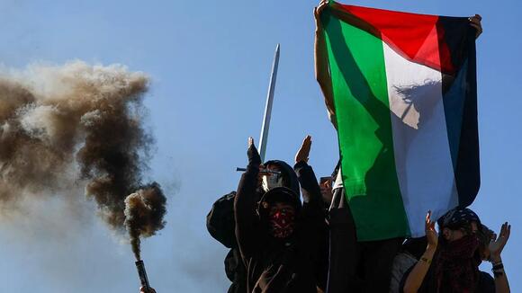 Some synagogues canceled prayers as French Jews faced warnings amid violent protests