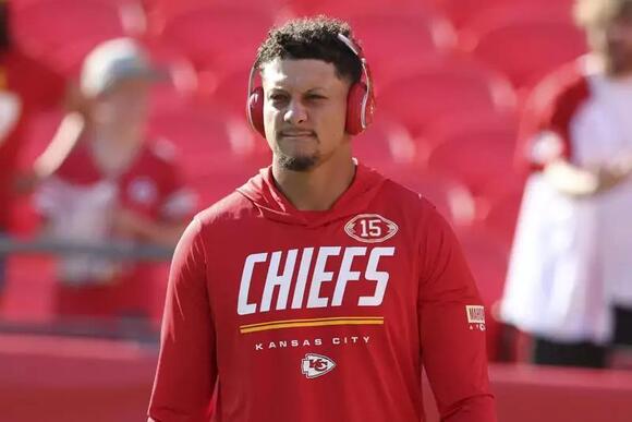 ‘It's Extremely Scary’: Patrick Mahomes Speaks Out on Jalen Hurts’ Injury and NFL Safety Concerns
