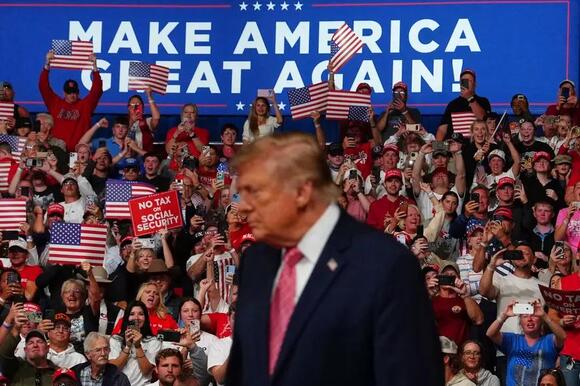 Kansas man arrested for threatening on Facebook to shoot Trump at rally ...