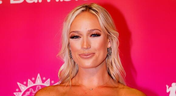 WNBA Star Sophie Cunningham And Her 3 Friends Go Viral In Their Tiny  Bikinis, Enjoying The Offseason Together - NewsBreak