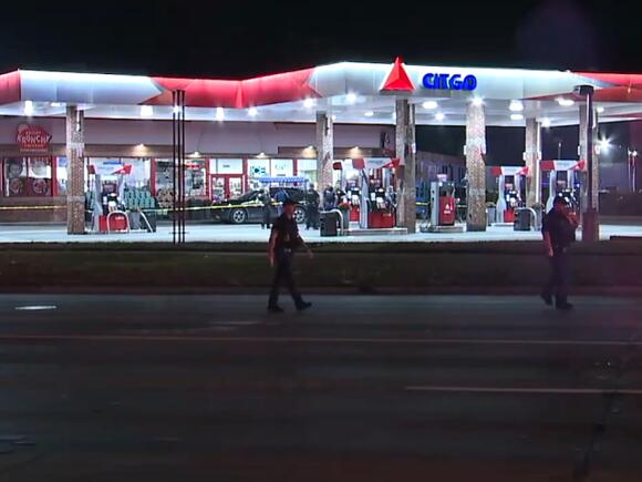 2 Dearborn police officers shot overnight after chase; suspect in ...