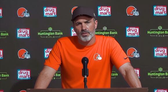 Browns HC Kevin Stefanski Had Strange Explanation For Controversial Shedeur  Sanders Benching On Final Drive vs. Rams [VIDEO] - NewsBreak