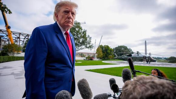Donald Trump Recalls Minnesota's Beautiful Lakes, Then Blames Somali Immigrants