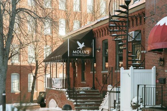 New Restaurant Opens in Former Kelly's Row Spot in Dover, NH - NewsBreak