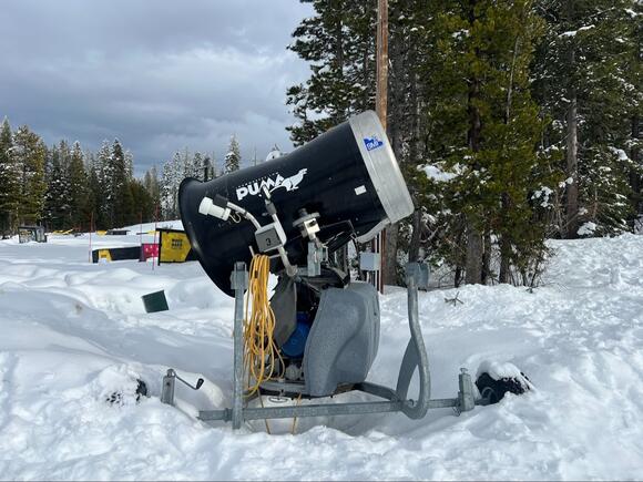 How do Snow Machines Work? The Fascinating Science - NewsBreak