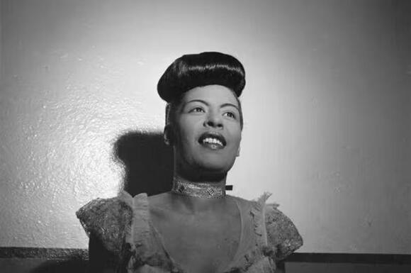 Strange Fruit singer died penniless after US government targeted her ...