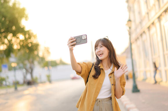 16 TikTok Travel Influencers Worth Watching - NewsBreak