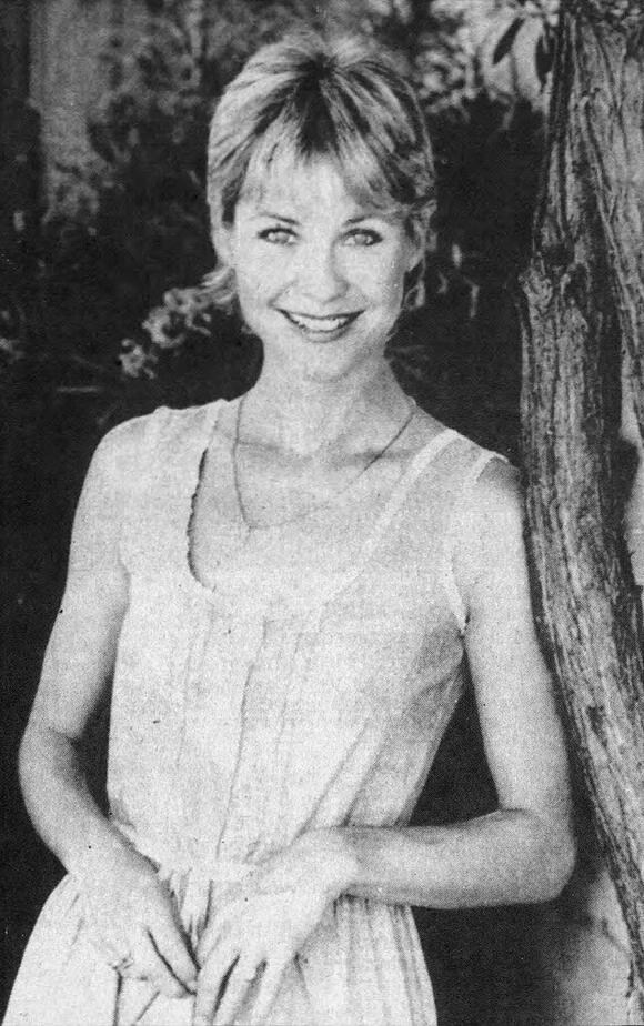 Dee Wallace Stone Turns 77: From 'E.T' To 'Cujo' To 'Lassie' And Beyond ...