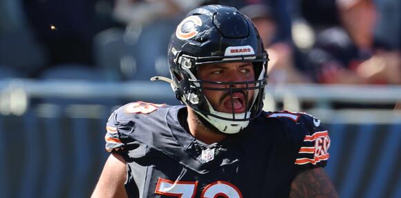Bears RG Jonah Jackson Reportedly Week-to-Week With Hip Flexor Injury ...