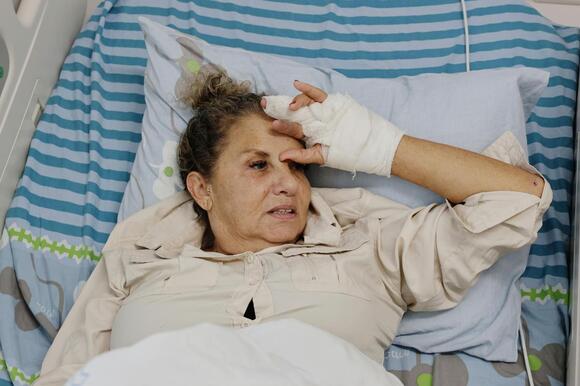 Heidi Levine recounts how Palestinian youths helped save her in settler attack
