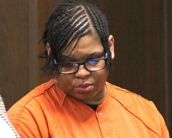 Woman gets 16-20 years in murder plea - NewsBreak