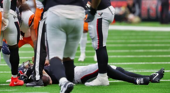 NFL Concussion Protocol Explained: 5-Step Process, Rules & Player ...