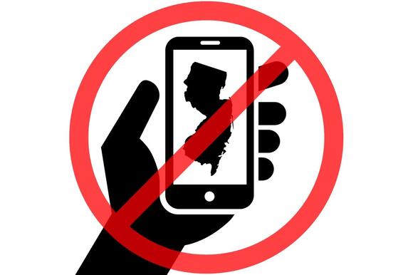 To all parents who are for NJ's new cell phone ban in schools - NewsBreak