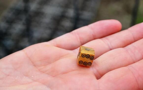 Why the Opposite Sides of a Die Always Add Up to Seven - NewsBreak